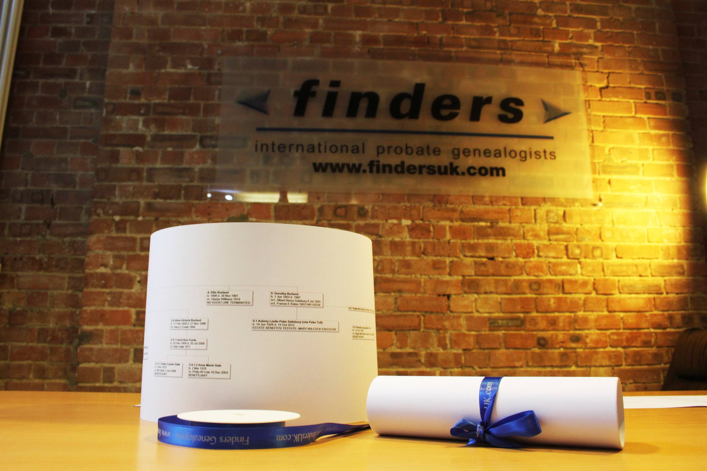 Finders Logo with Family Tree|